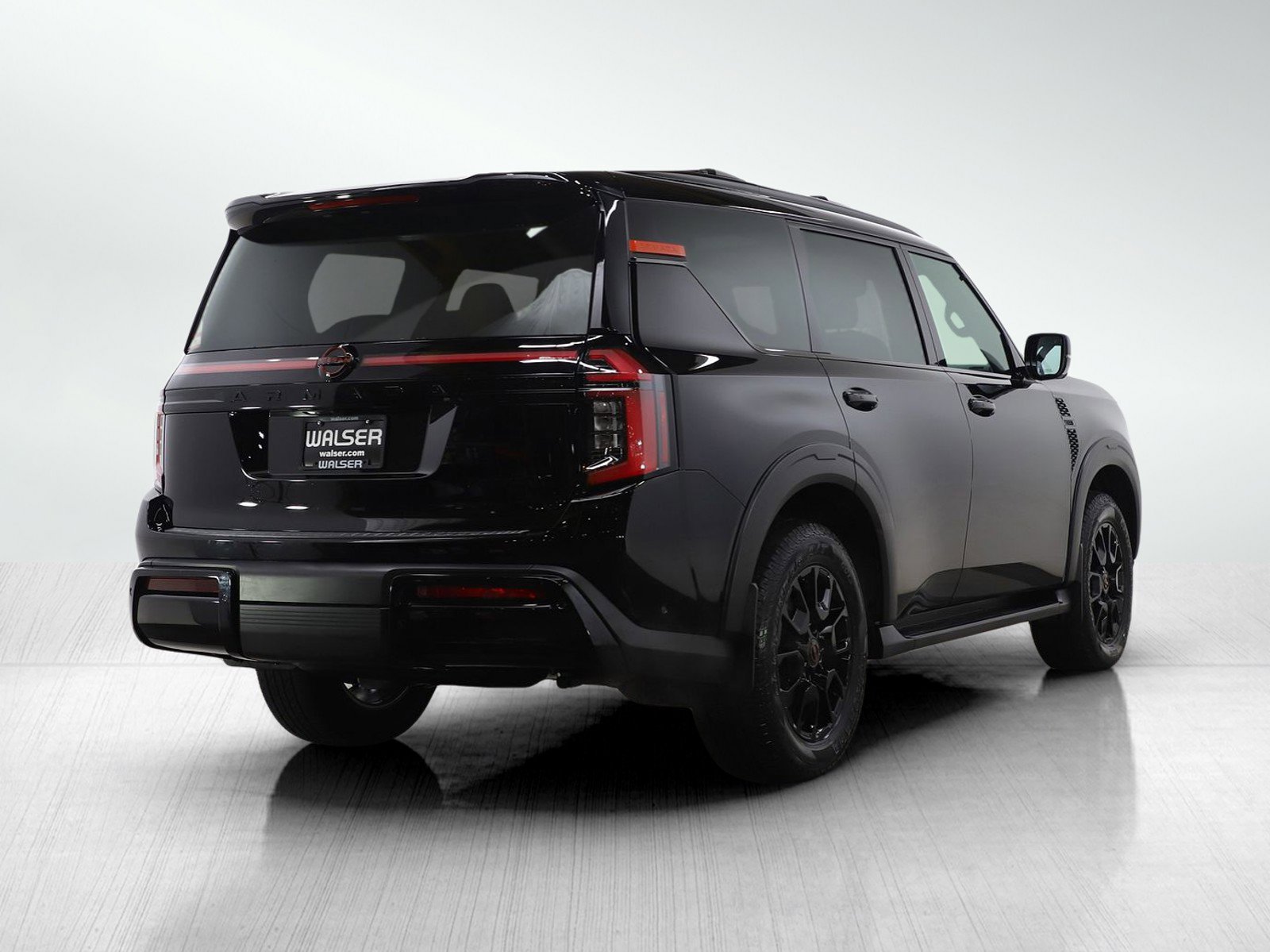 Used 2025 Nissan Armada PRO-4X w/ Pro-4X Premium Package image 5