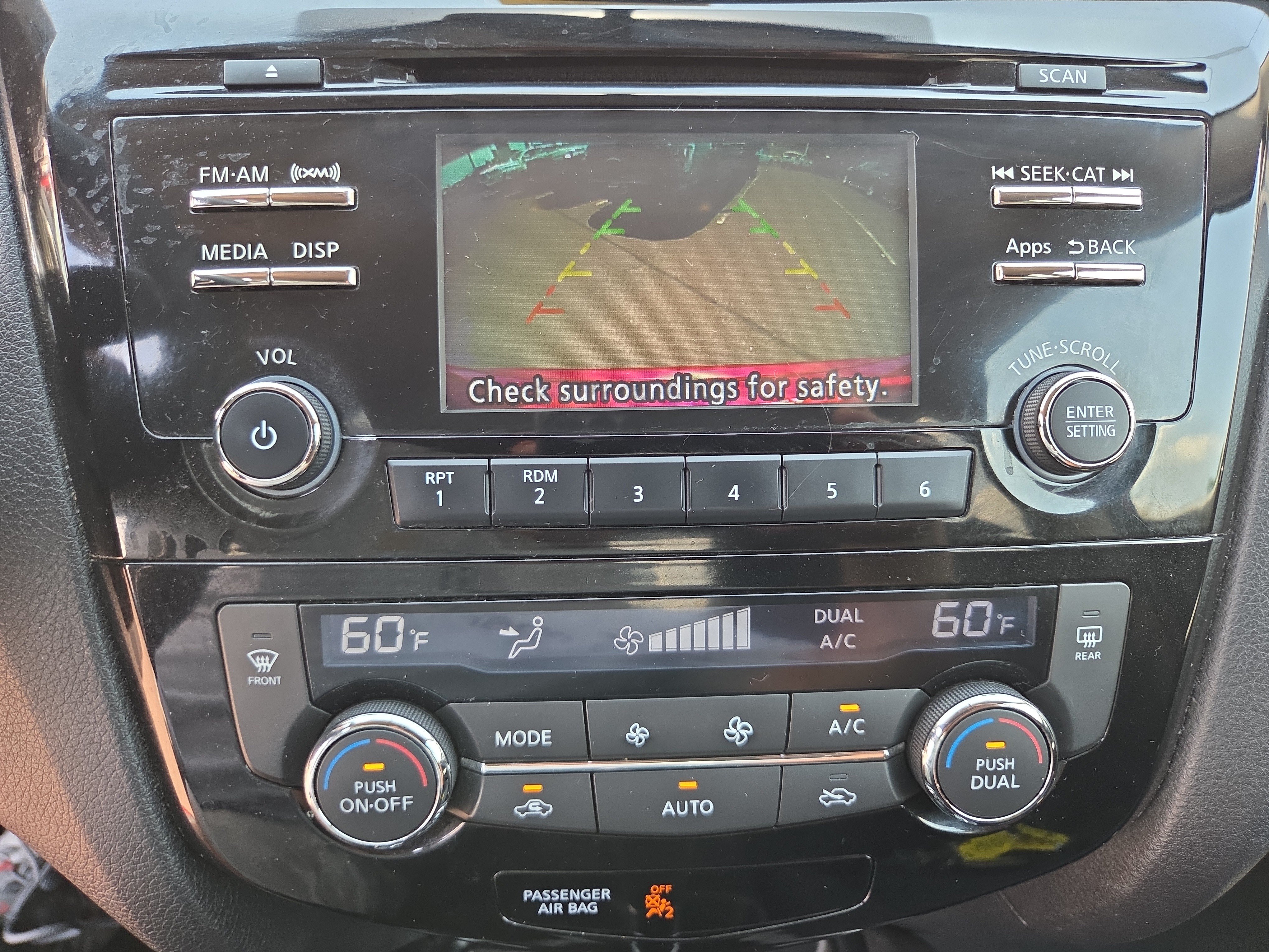 Used 2015 Nissan Rogue SV AWD/4WD image 23