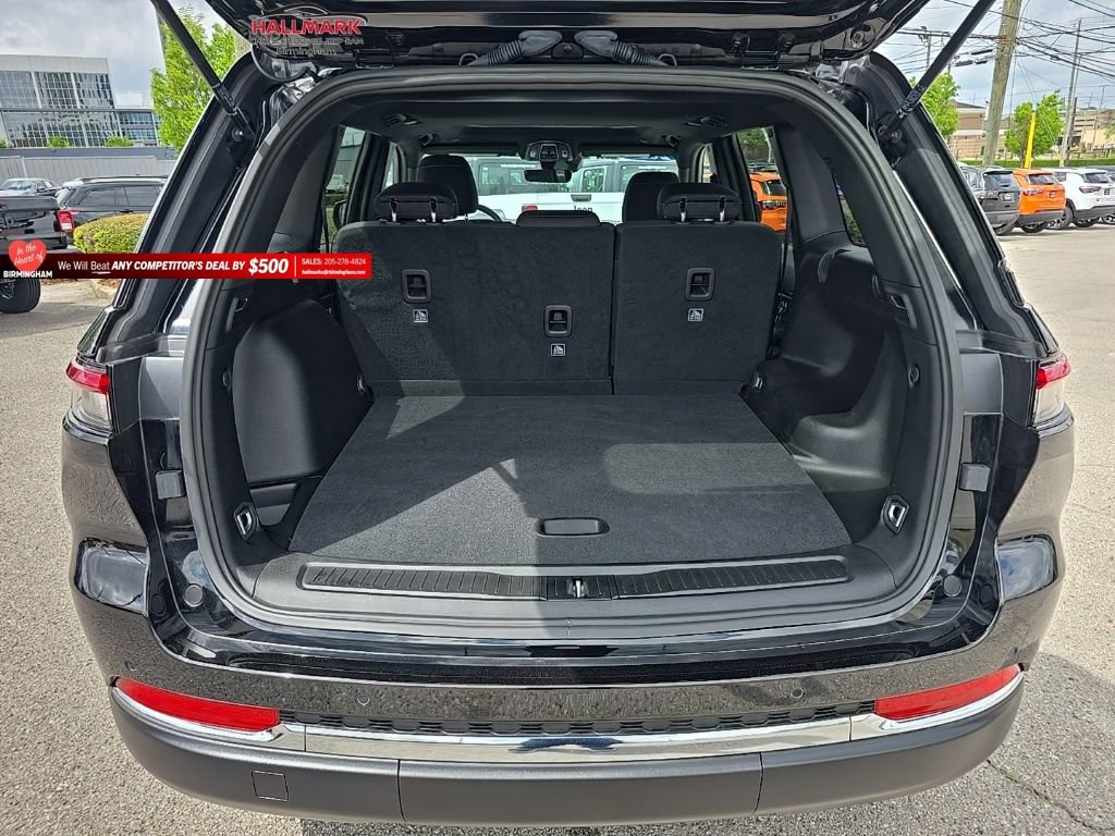 Used 2025 Jeep Grand Cherokee 4WD image 21