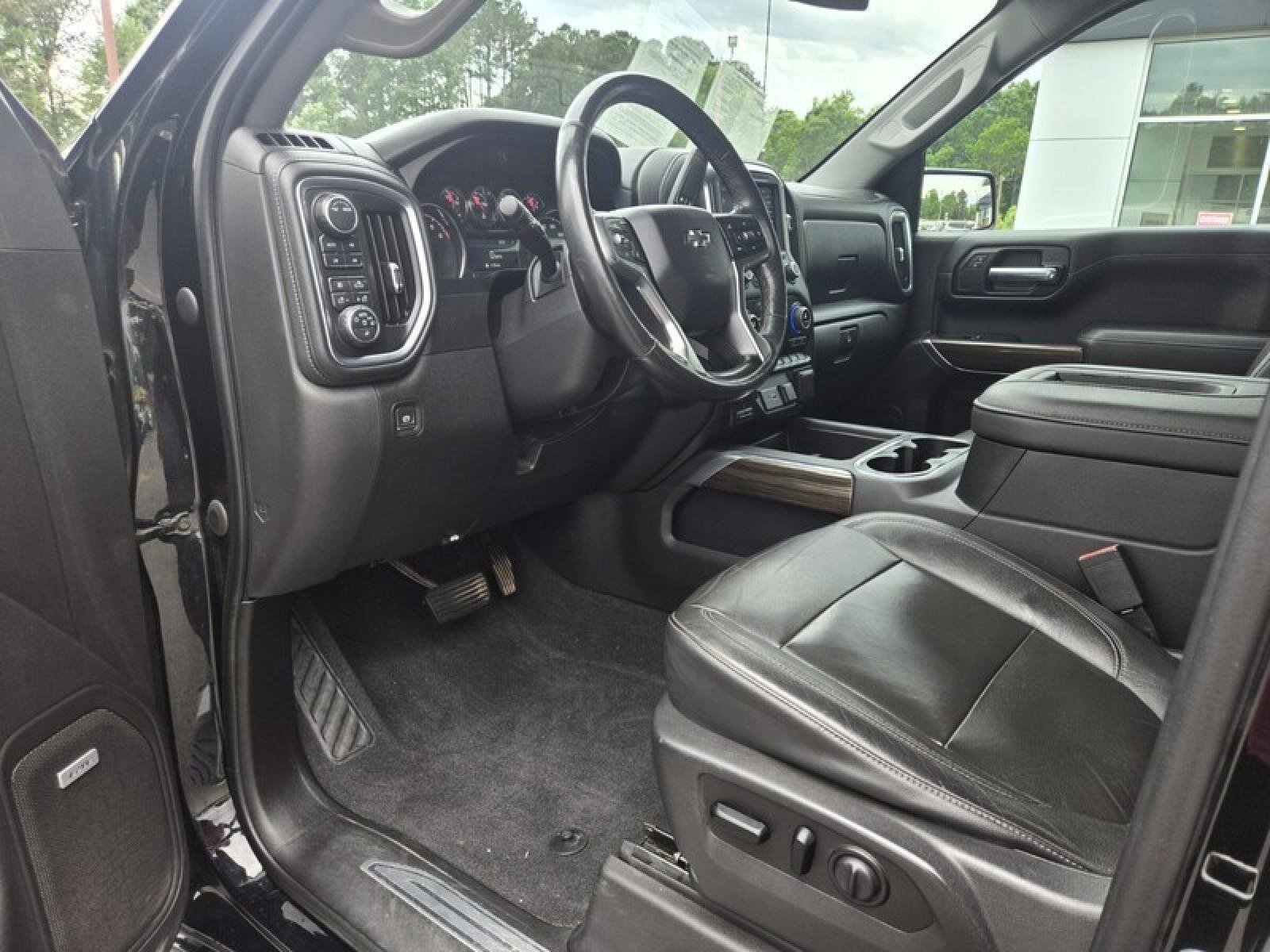 Used 2020 Chevrolet Silverado 1500 RST AWD/4WD image 17