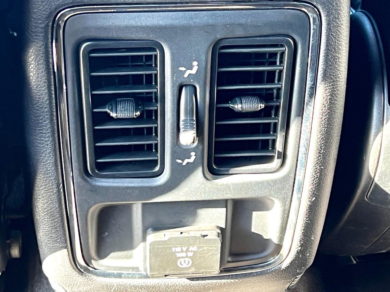 Used 2015 Jeep Grand Cherokee Altitude image 37