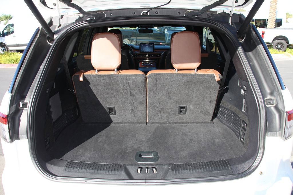 Certified 2023 Lincoln Aviator Reserve w/ Class IV Trailer Tow Package RWD image 19