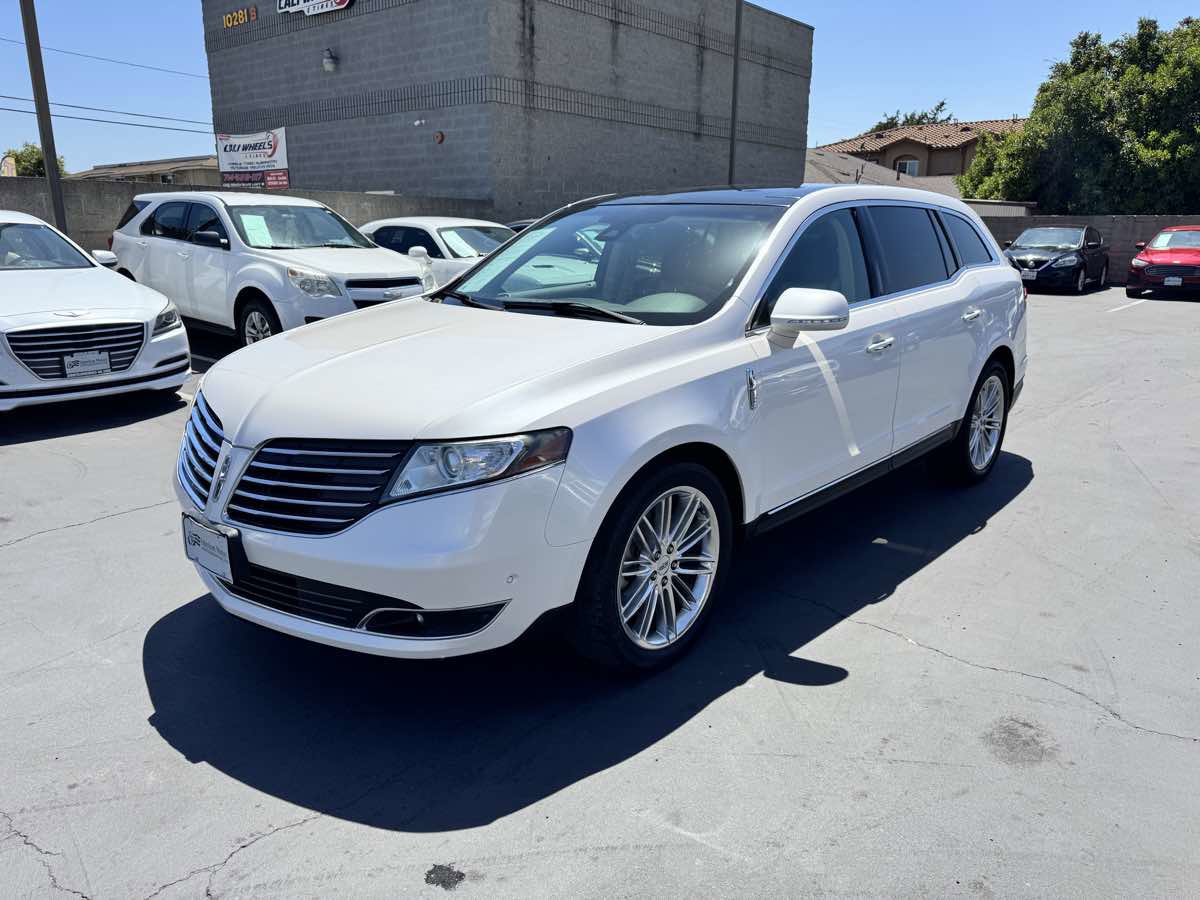Used 2017 Lincoln MKT AWD w/ Technology Package image 13
