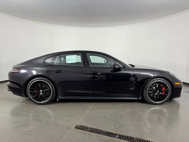 Used 2021 Porsche Panamera GTS image 3