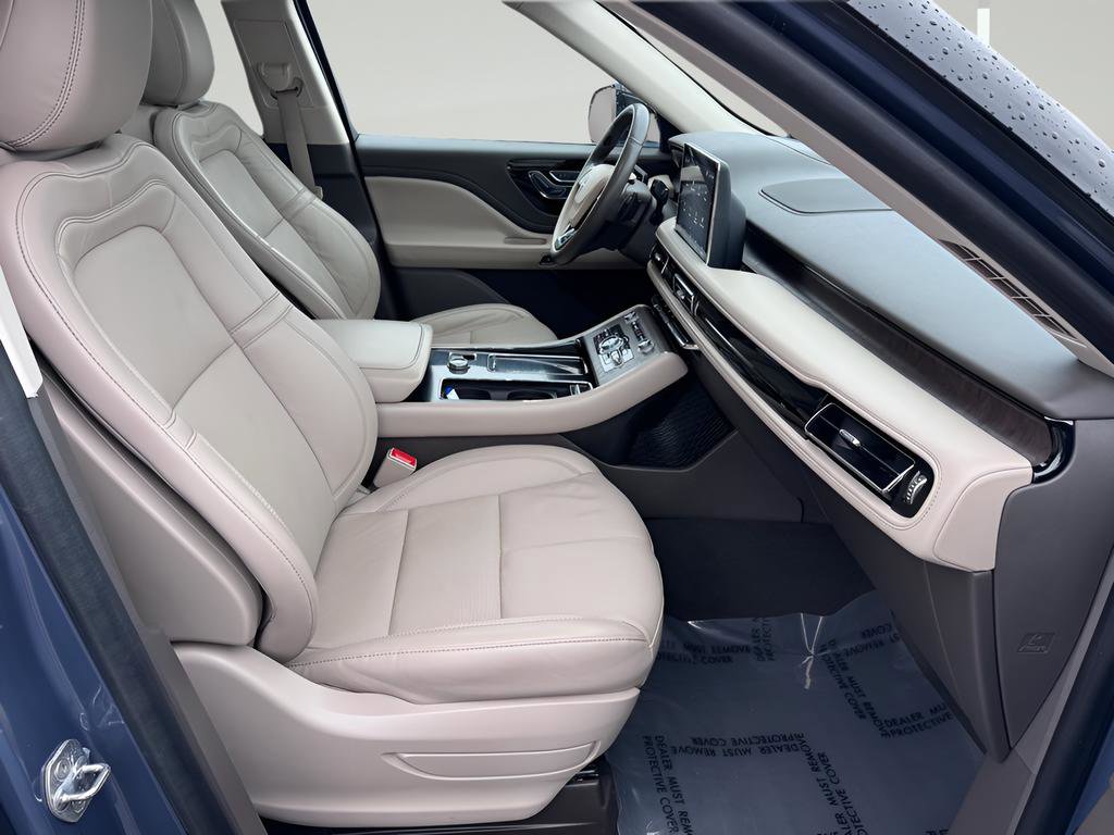 Used 2021 Lincoln Aviator Reserve w/ Equipment Group 201A image 31