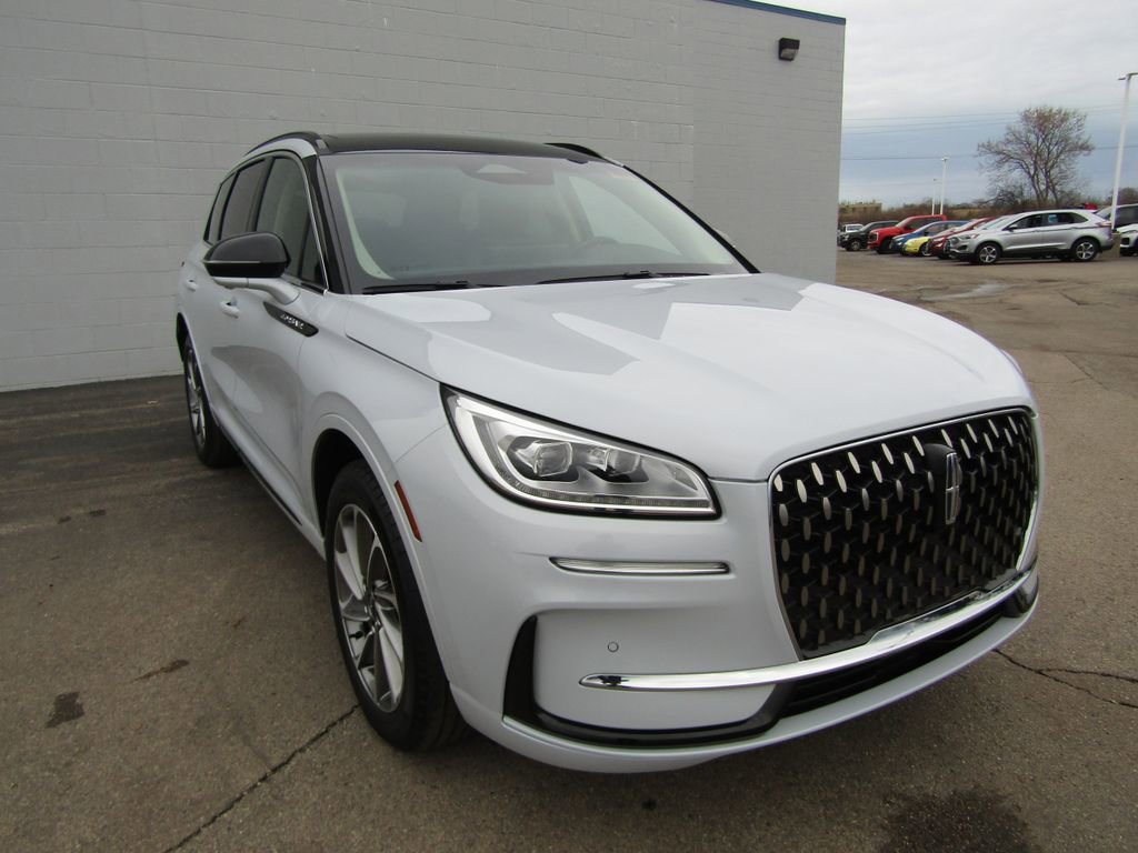 Used 2025 Lincoln Corsair Grand Touring w/ Equipment Group 301A AWD/4WD image 11