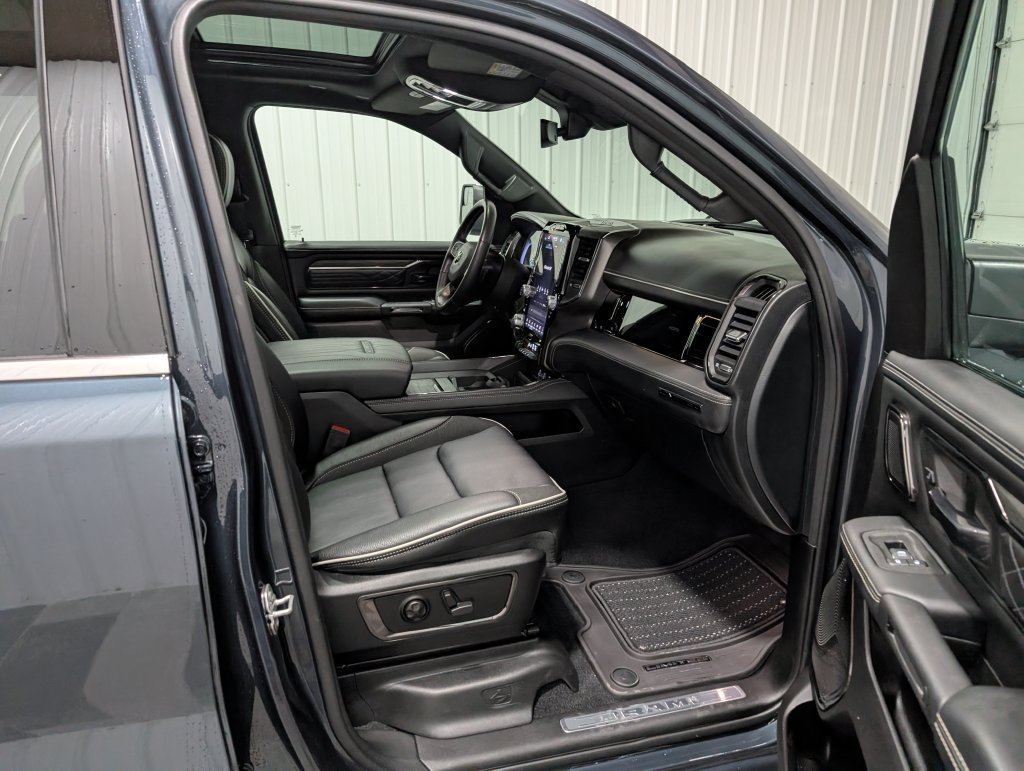 Used 2026 RAM 1500 Limited AWD/4WD image 32