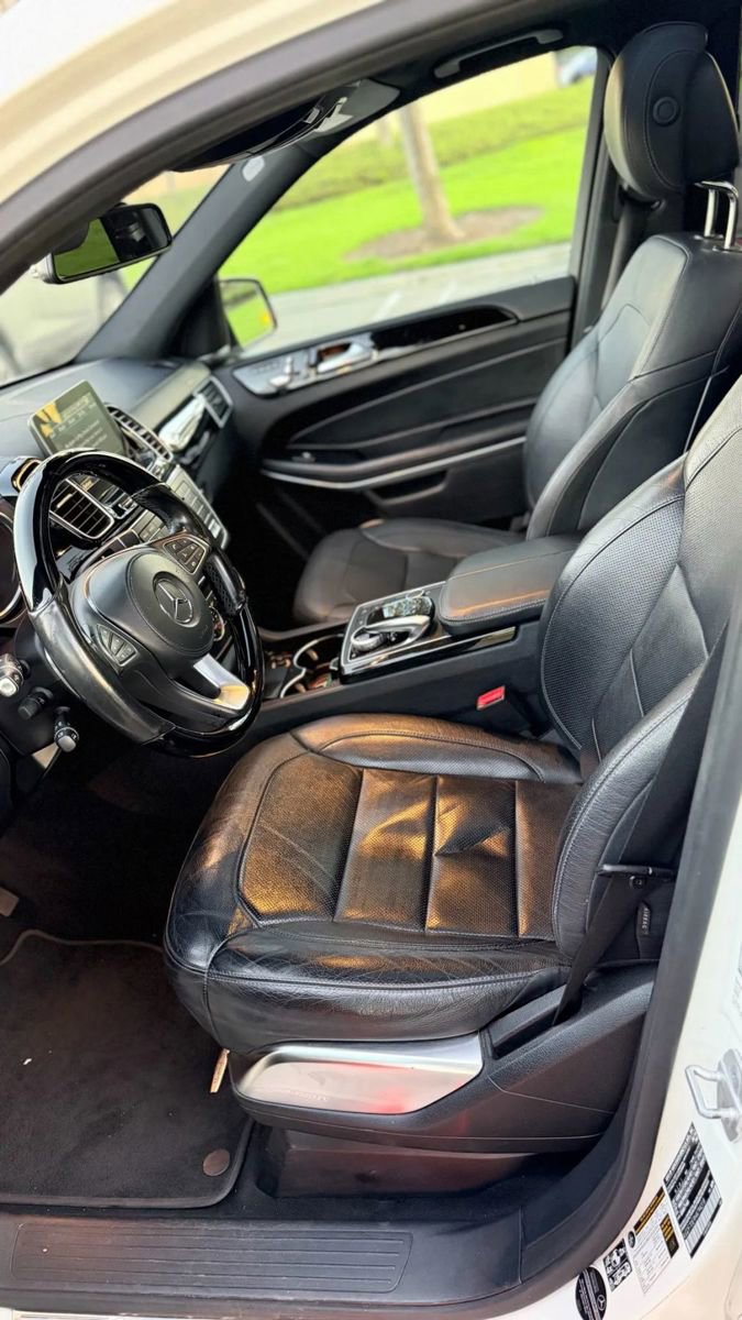 Used 2017 Mercedes-Benz GLS 550 4MATIC image 16