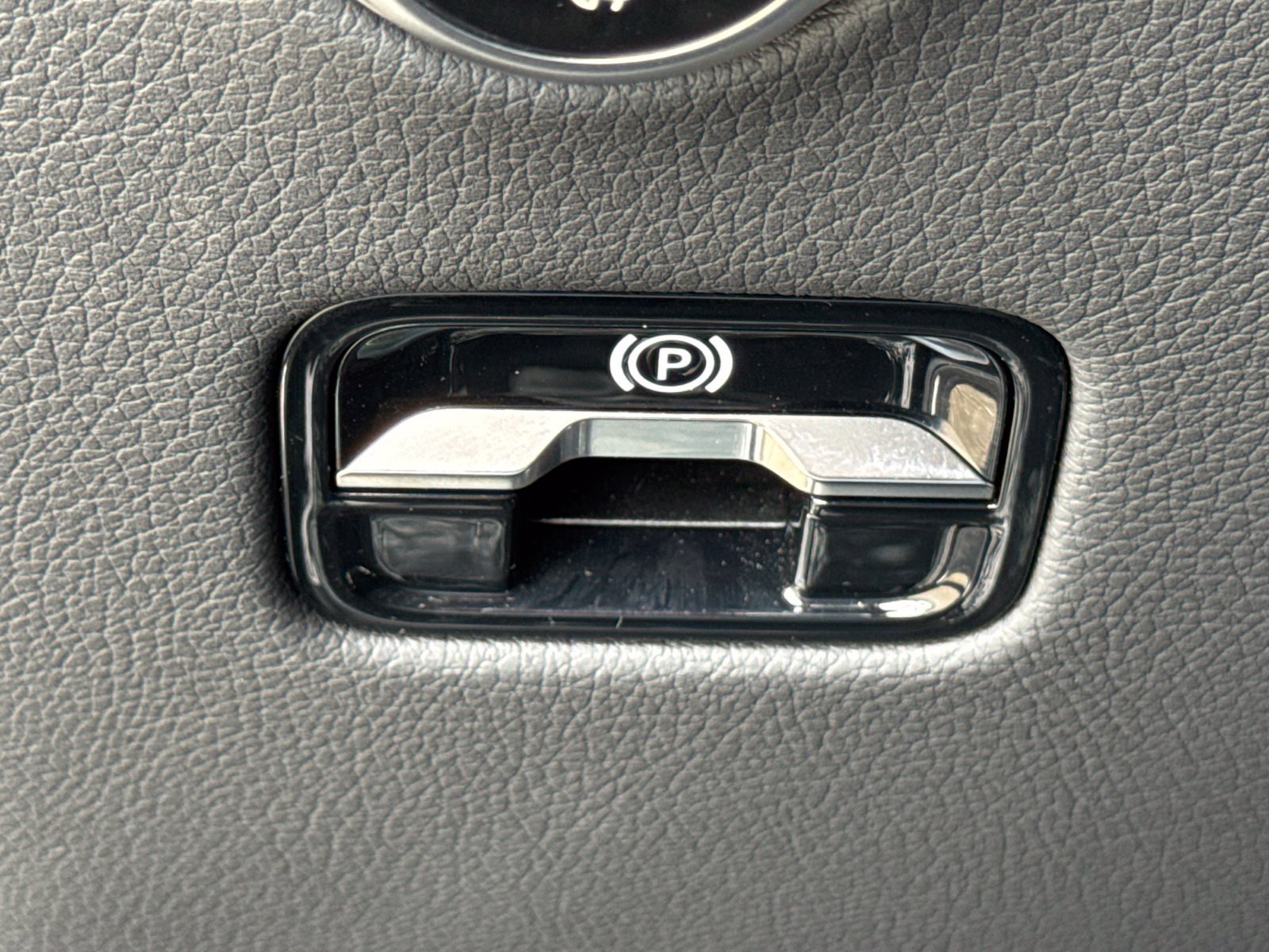 Used 2026 Mercedes-Benz GLC 300 image 31