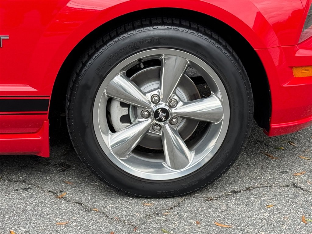 Used 2007 Ford Mustang GT RWD image 32
