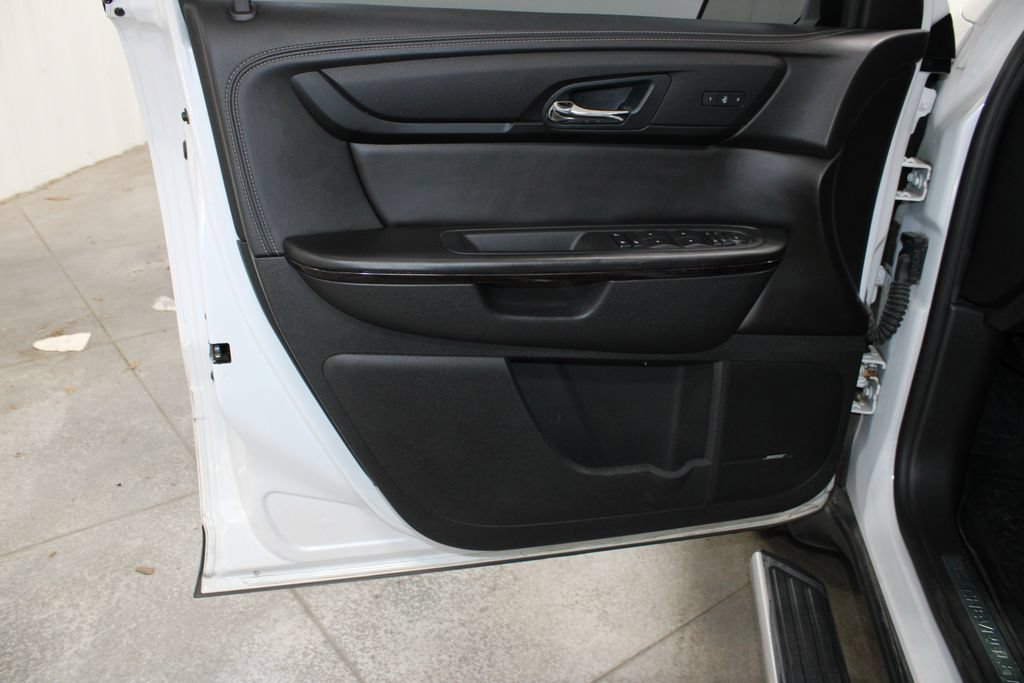 Used 2017 Chevrolet Traverse Premier FWD image 21