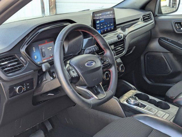 Used 2025 Ford Escape ST-Line image 14