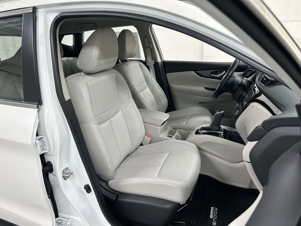 Used 2022 Nissan Rogue Sport SL image 23