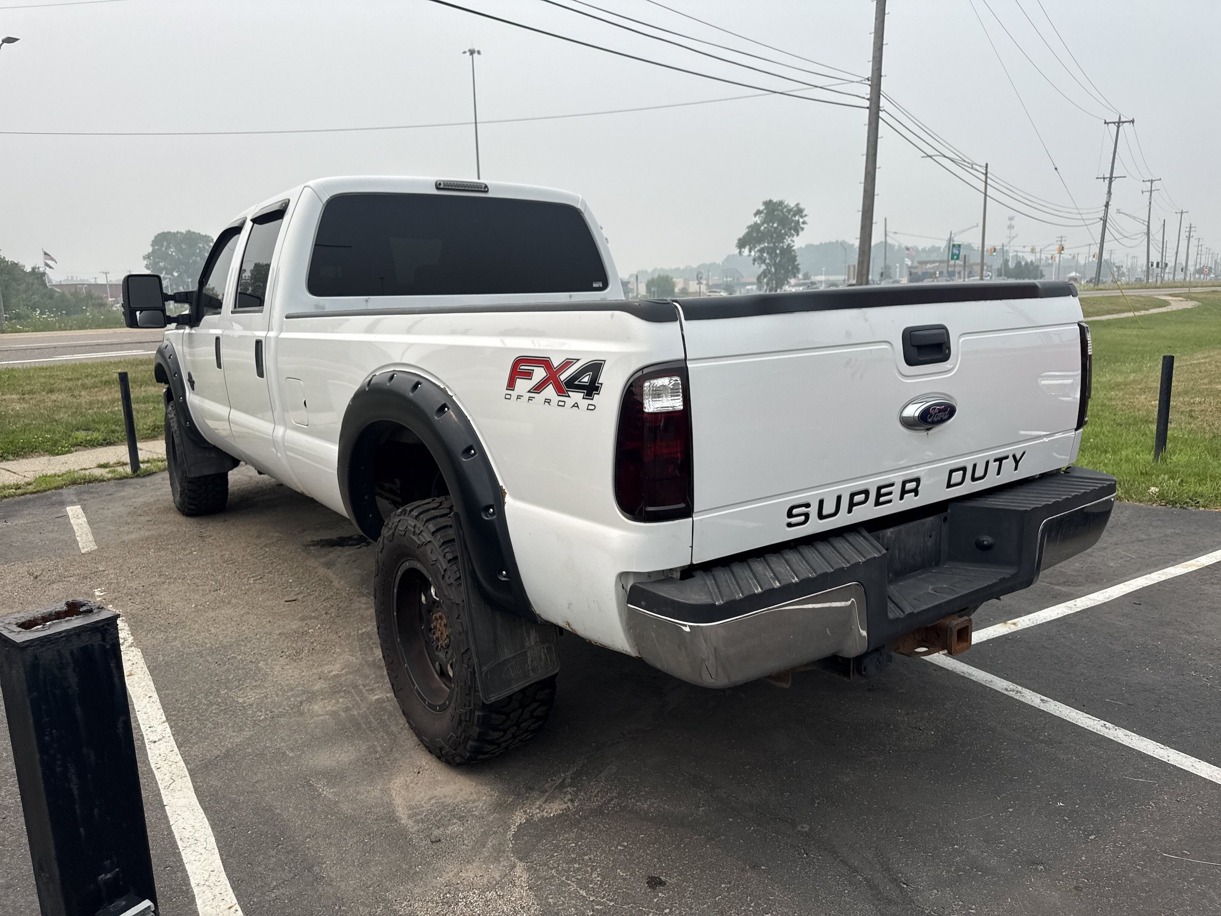 Used 2016 Ford F250 XLT w/ XTR Package AWD/4WD image 5