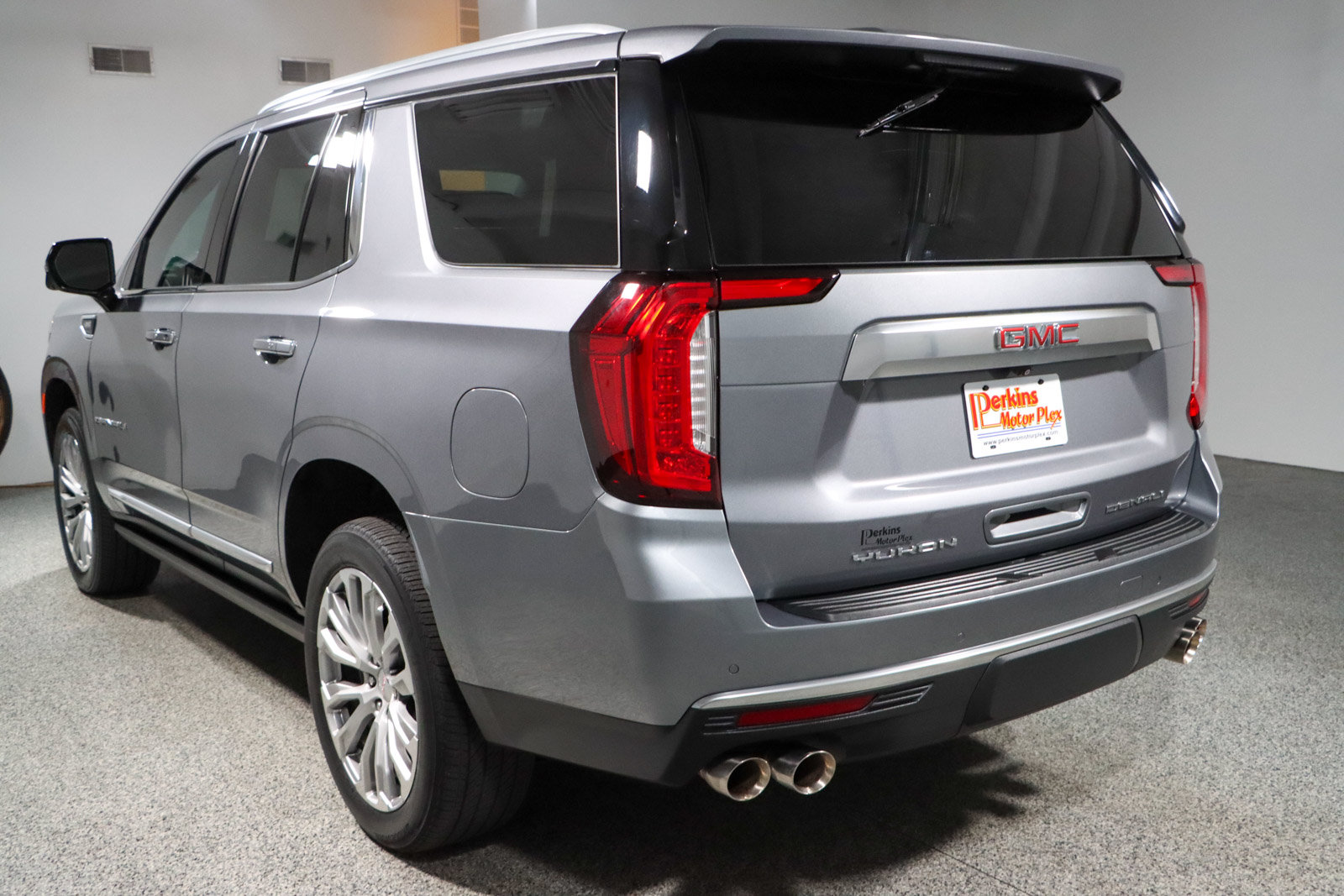 Used 2022 GMC Yukon Denali AWD/4WD image 9