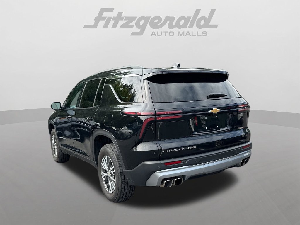 Used 2025 Chevrolet Traverse LT AWD/4WD image 6
