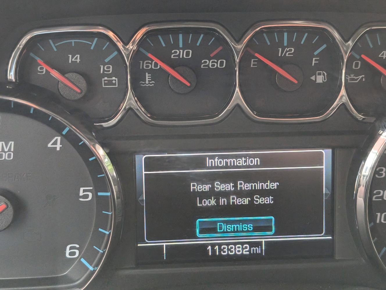 Used 2020 Chevrolet Suburban LT AWD/4WD image 21