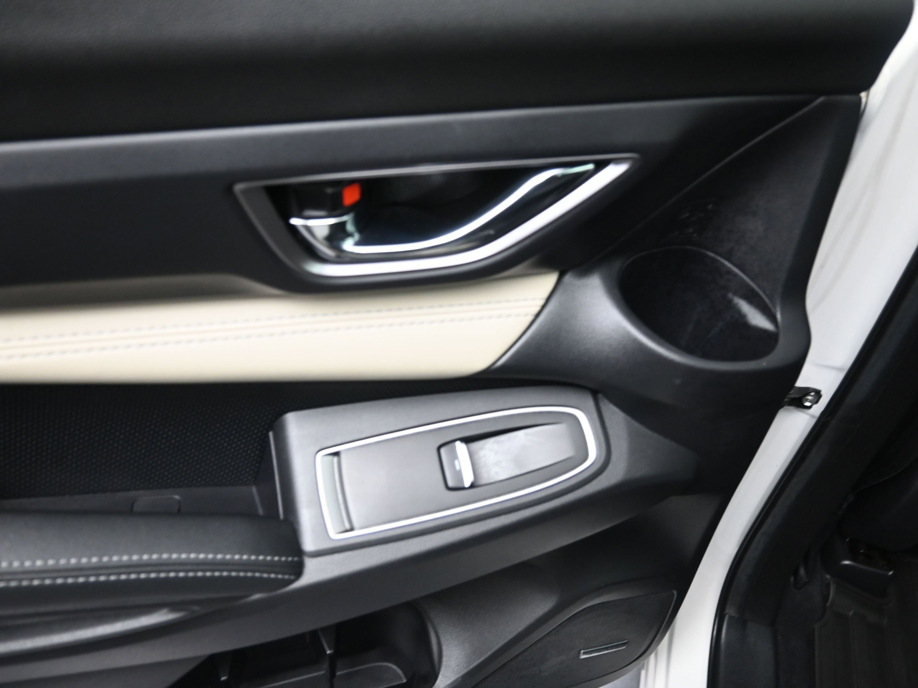 Used 2022 Subaru Ascent Limited w/ Technology Package image 30