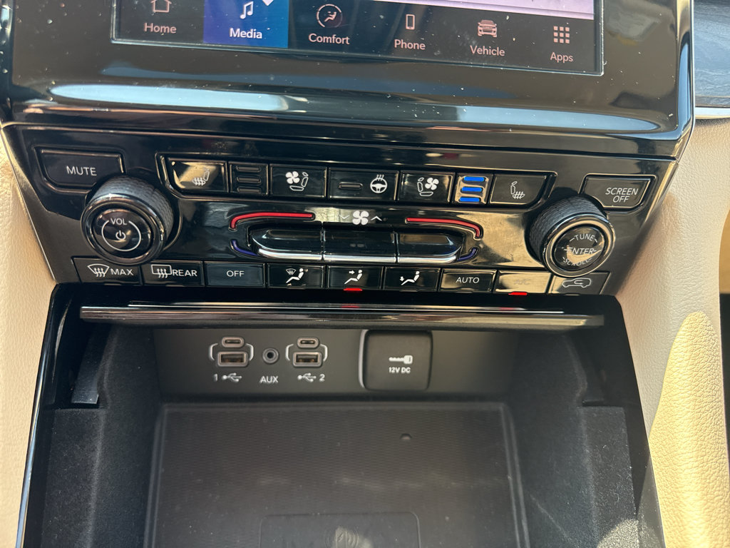 Used 2022 Jeep Grand Cherokee Limited w/ Luxury Tech Group II AWD/4WD image 22