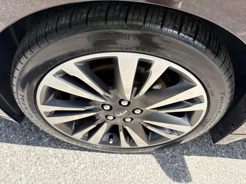 Used 2020 Lincoln MKZ Reserve w/ Elements Package FWD image 12