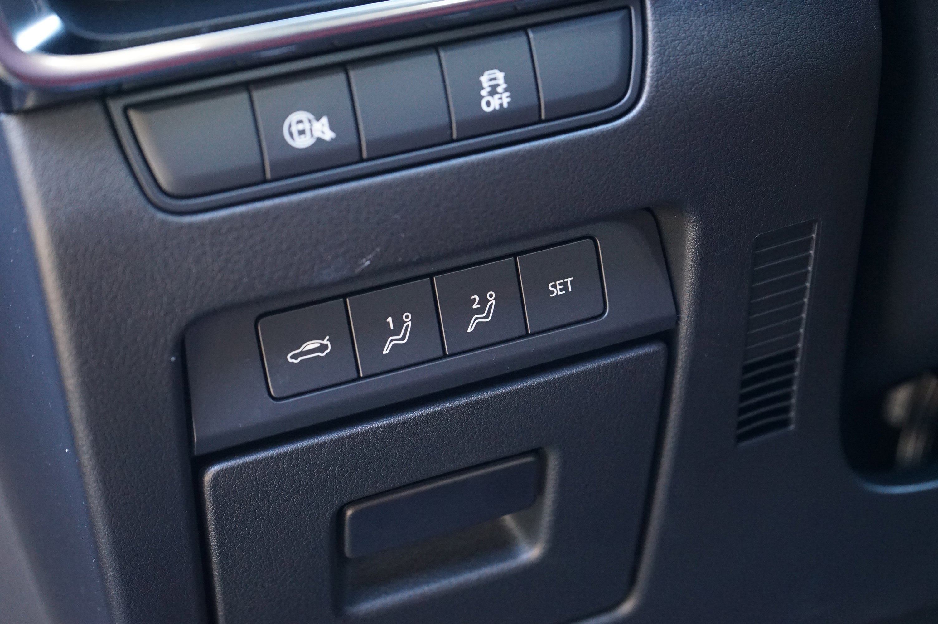 Certified 2025 MAZDA MAZDA3 s image 17