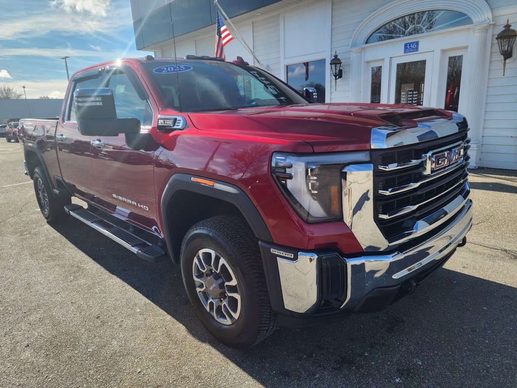 Used 2025 GMC Sierra 2500 SLT image 3