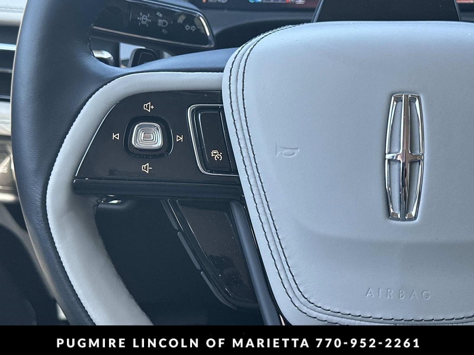 New 2026 Lincoln Aviator AWD image 25