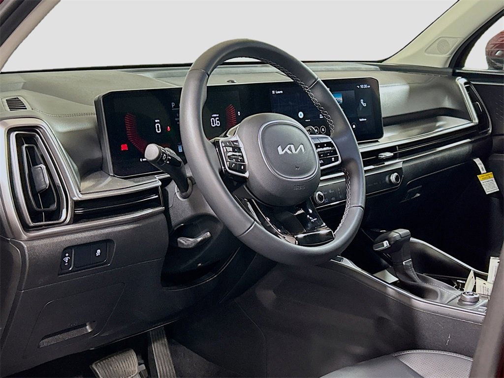 Used 2025 Kia Sorento S w/ Panoramic Sunroof Package image 7