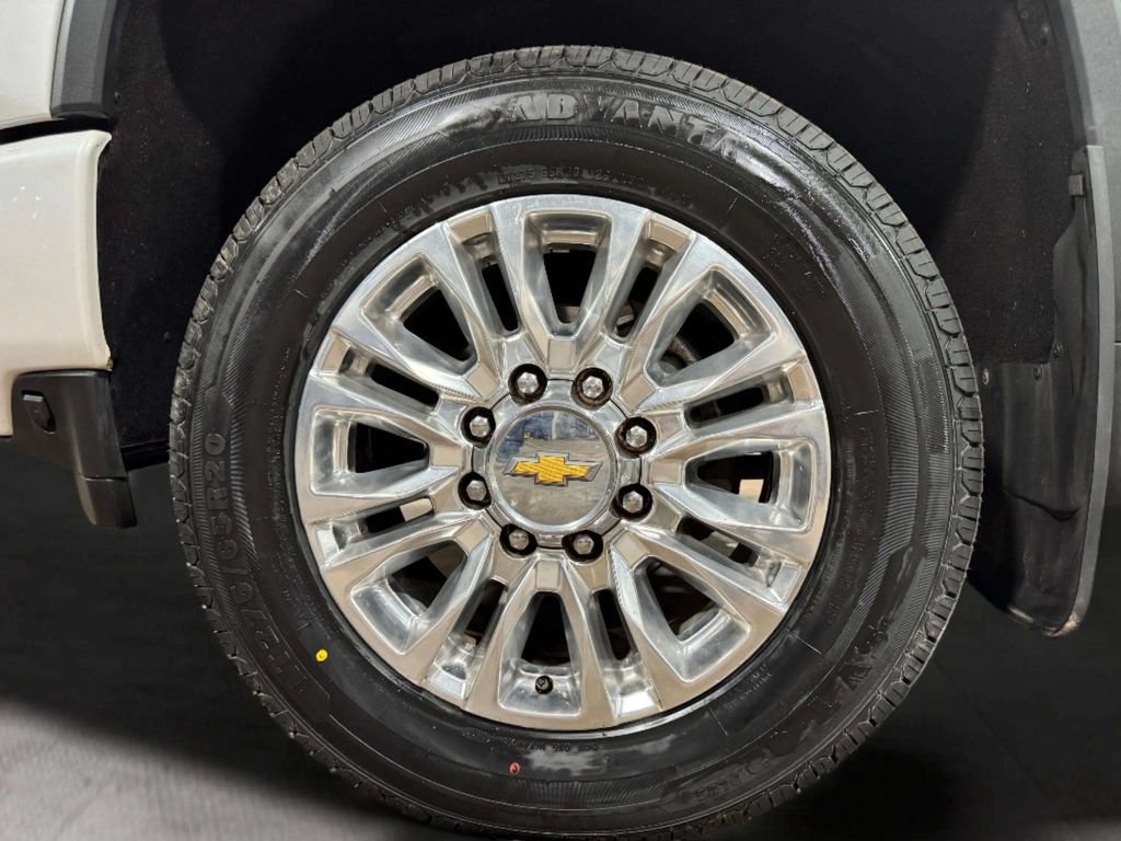 Used 2023 Chevrolet Silverado 2500 High Country w/ Z71 Off-Road Package AWD/4WD image 31