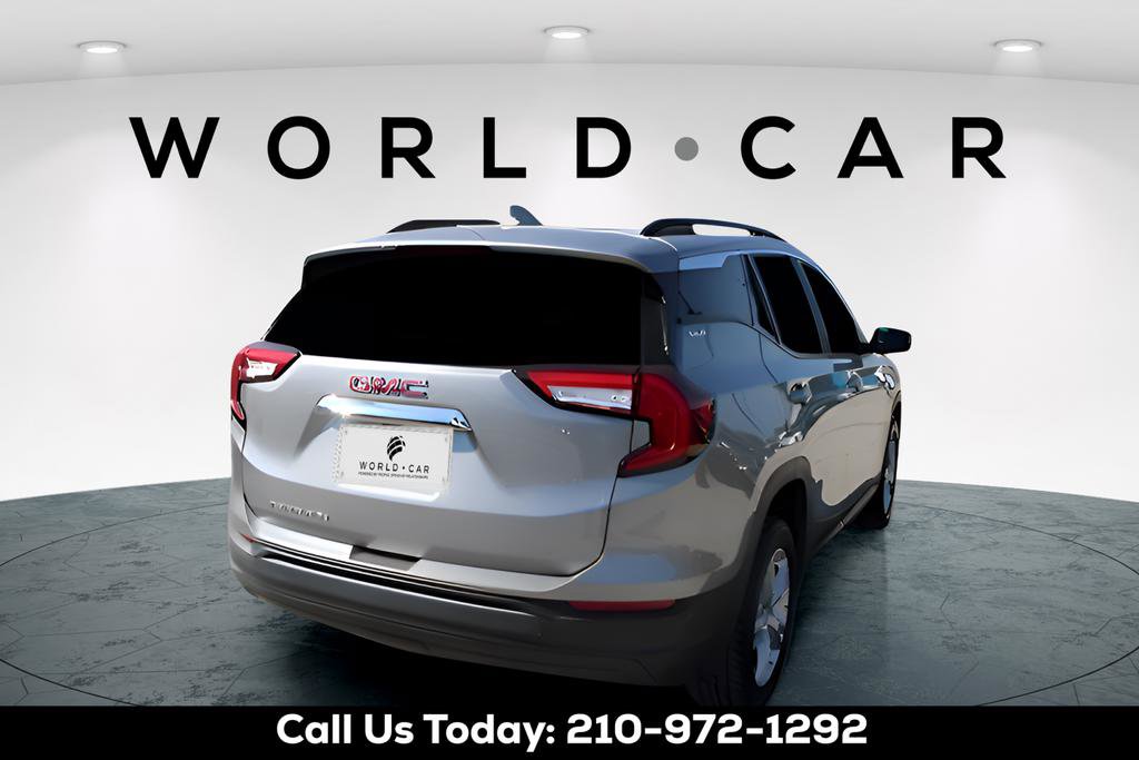 Used 2023 GMC Terrain SLE w/ Driver Convenience Package image 7