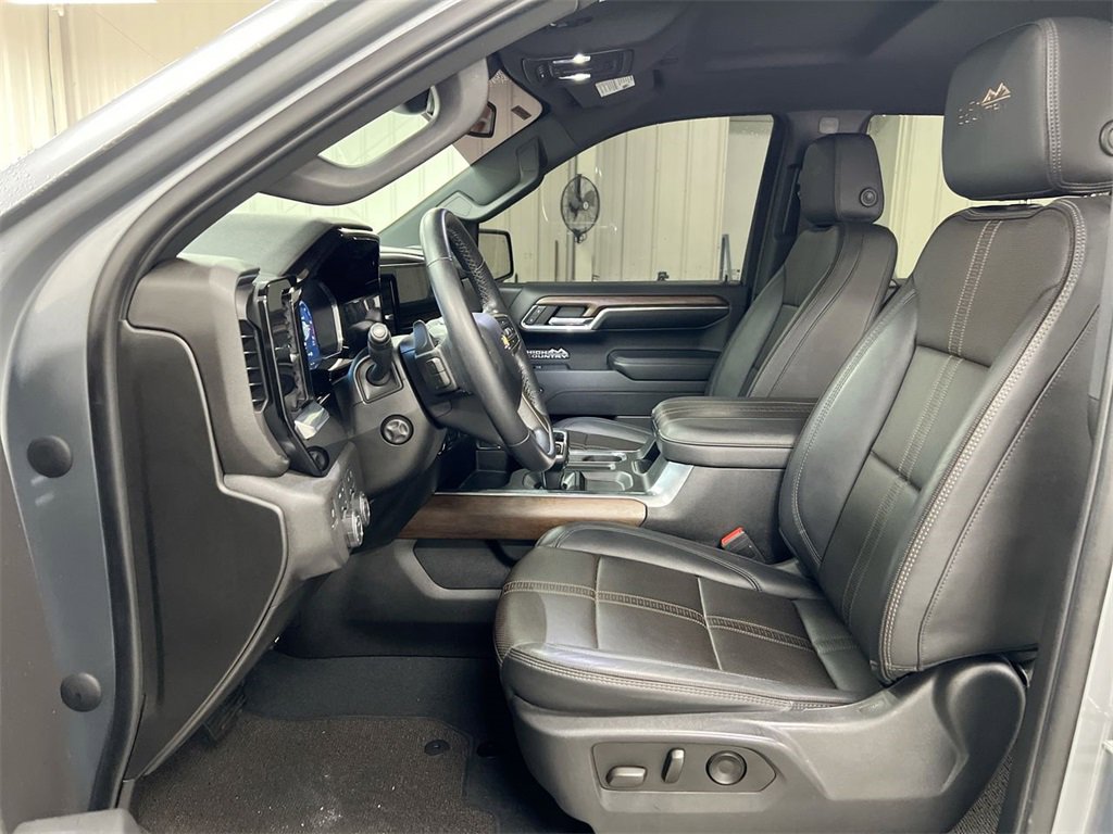 Used 2023 Chevrolet Silverado 1500 High Country image 20