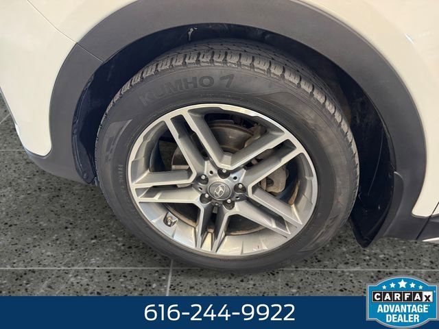 Used 2018 Hyundai Santa Fe Limited image 24