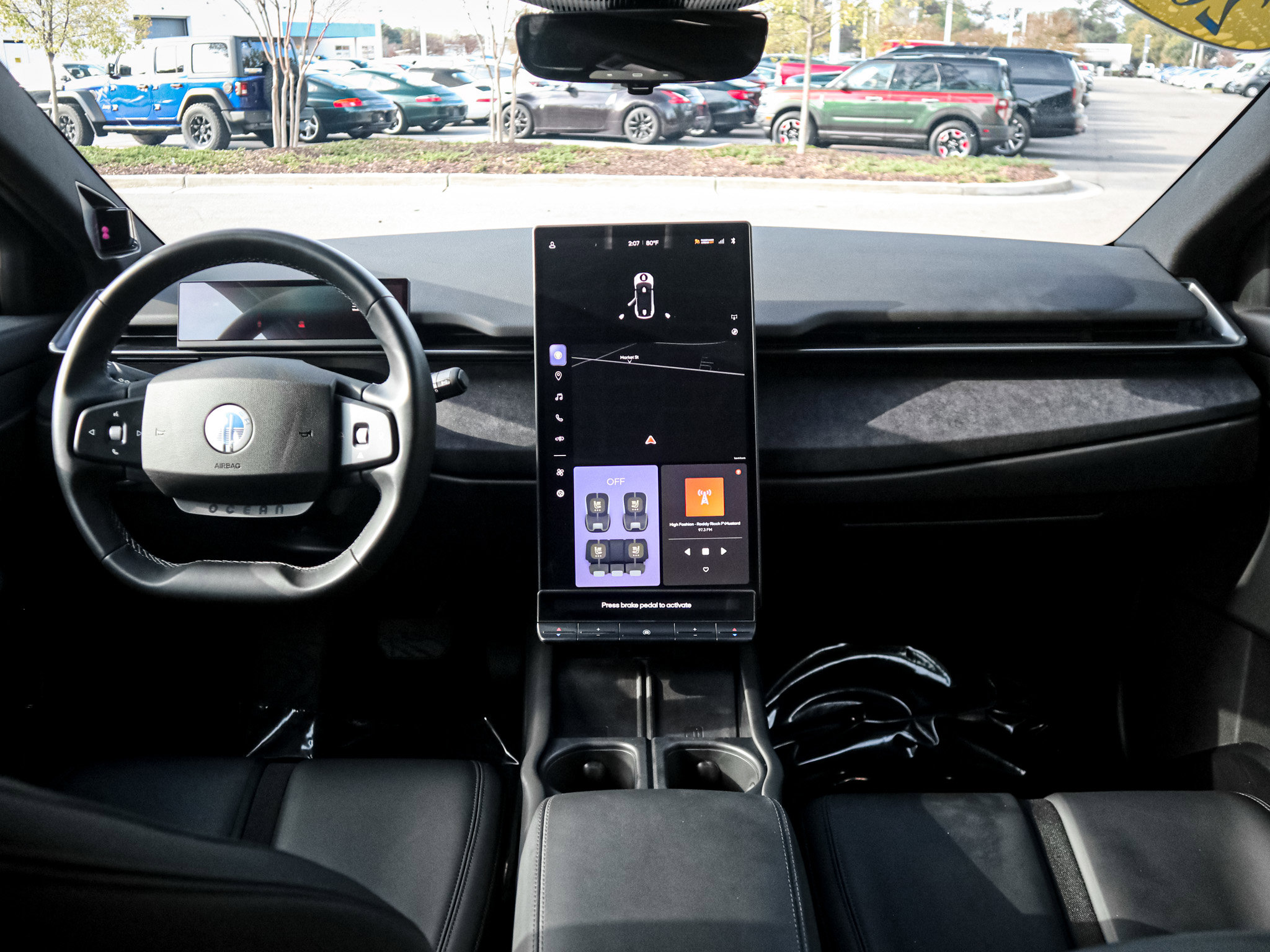 Used 2023 Fisker Ocean Extreme image 28