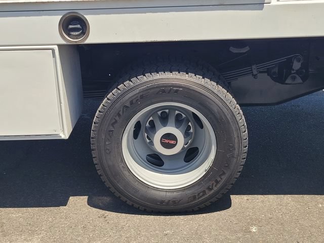 Used 2017 GMC Sierra 3500 2WD Regular Cab image 10