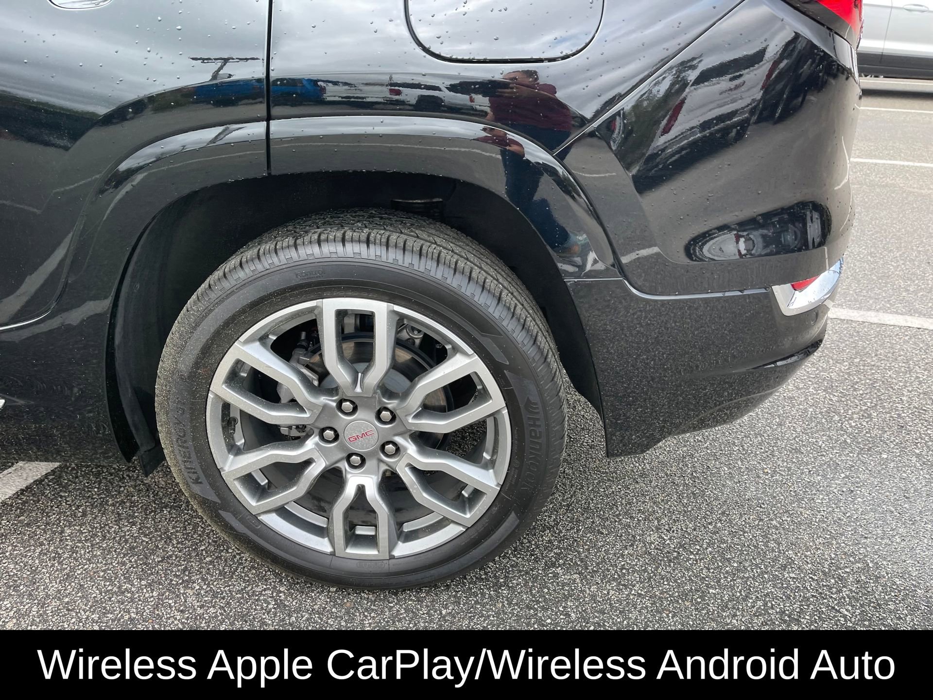 Used 2024 GMC Terrain Denali w/ Denali Premium Package image 12