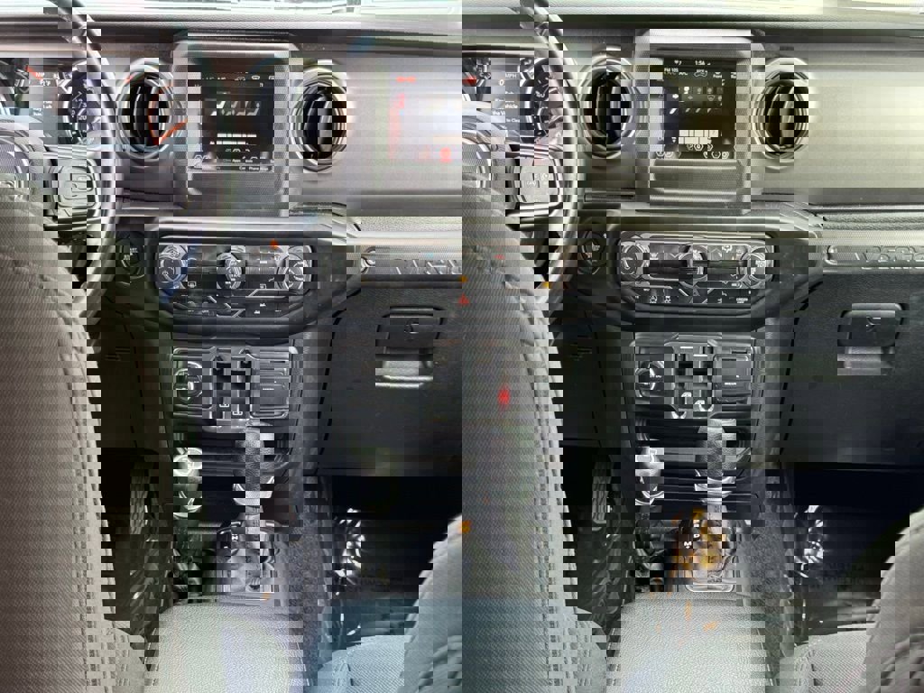 Used 2022 Jeep Wrangler Willys image 23