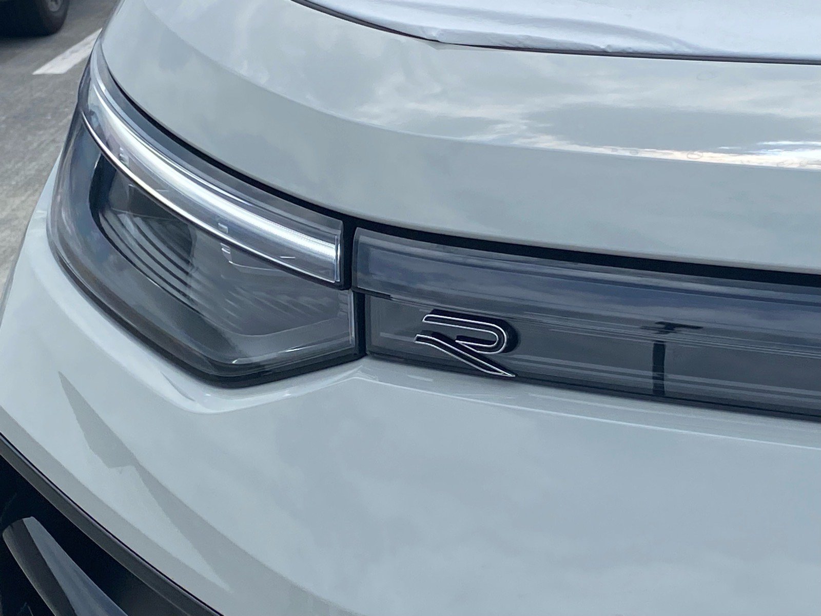 New 2026 Volkswagen Tiguan SE R-Line AWD/4WD image 3