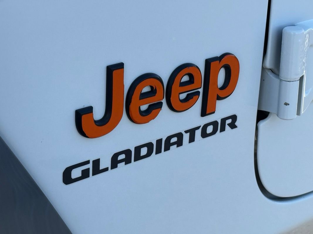 Used 2020 Jeep Gladiator Sport w/ Quick Order Package 24S image 11