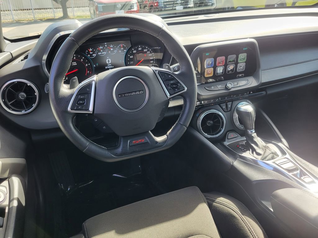 Used 2016 Chevrolet Camaro SS RWD image 6