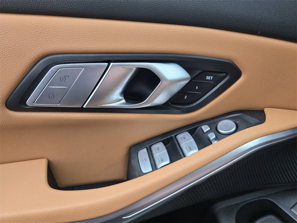 Certified 2025 BMW 330i xDrive Sedan w/ M Sport Package image 26