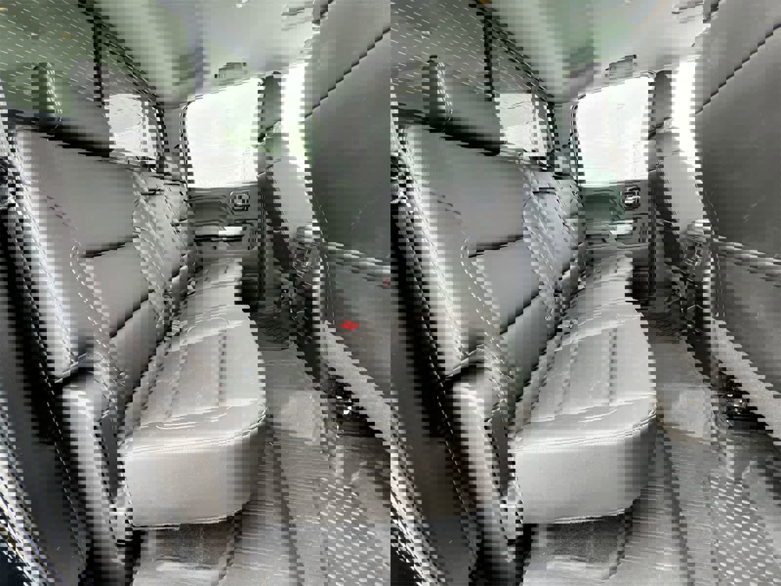 Used 2018 Chevrolet Silverado 2500 LTZ w/ Midnight Edition image 20