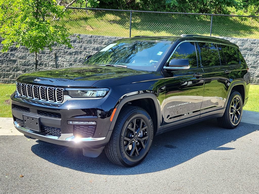 Used 2024 Jeep Grand Cherokee L Limited AWD/4WD image 1