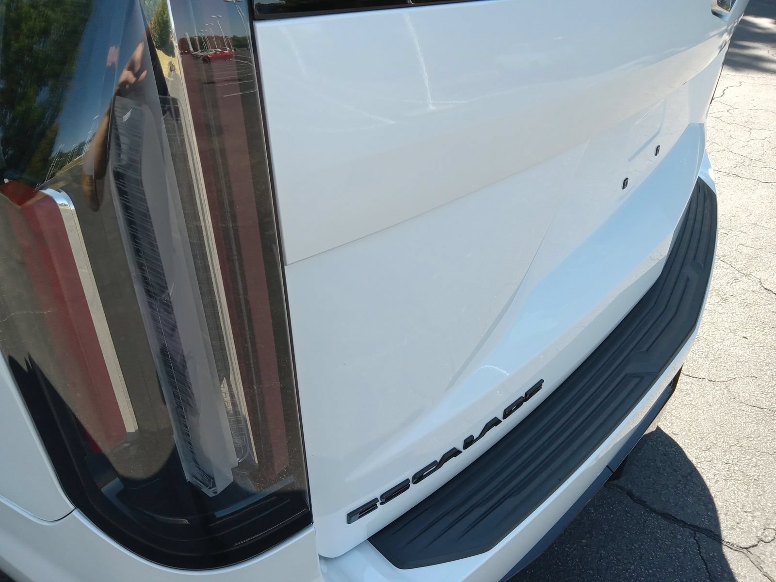 Used 2024 Cadillac Escalade Sport w/ LPO, ONYX Package AWD/4WD image 8