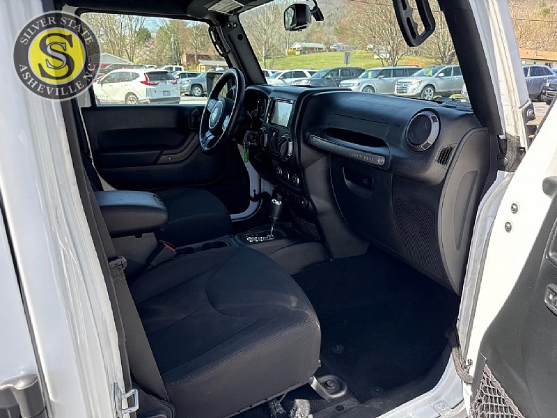 Used 2018 Jeep Wrangler Unlimited Sport S image 16