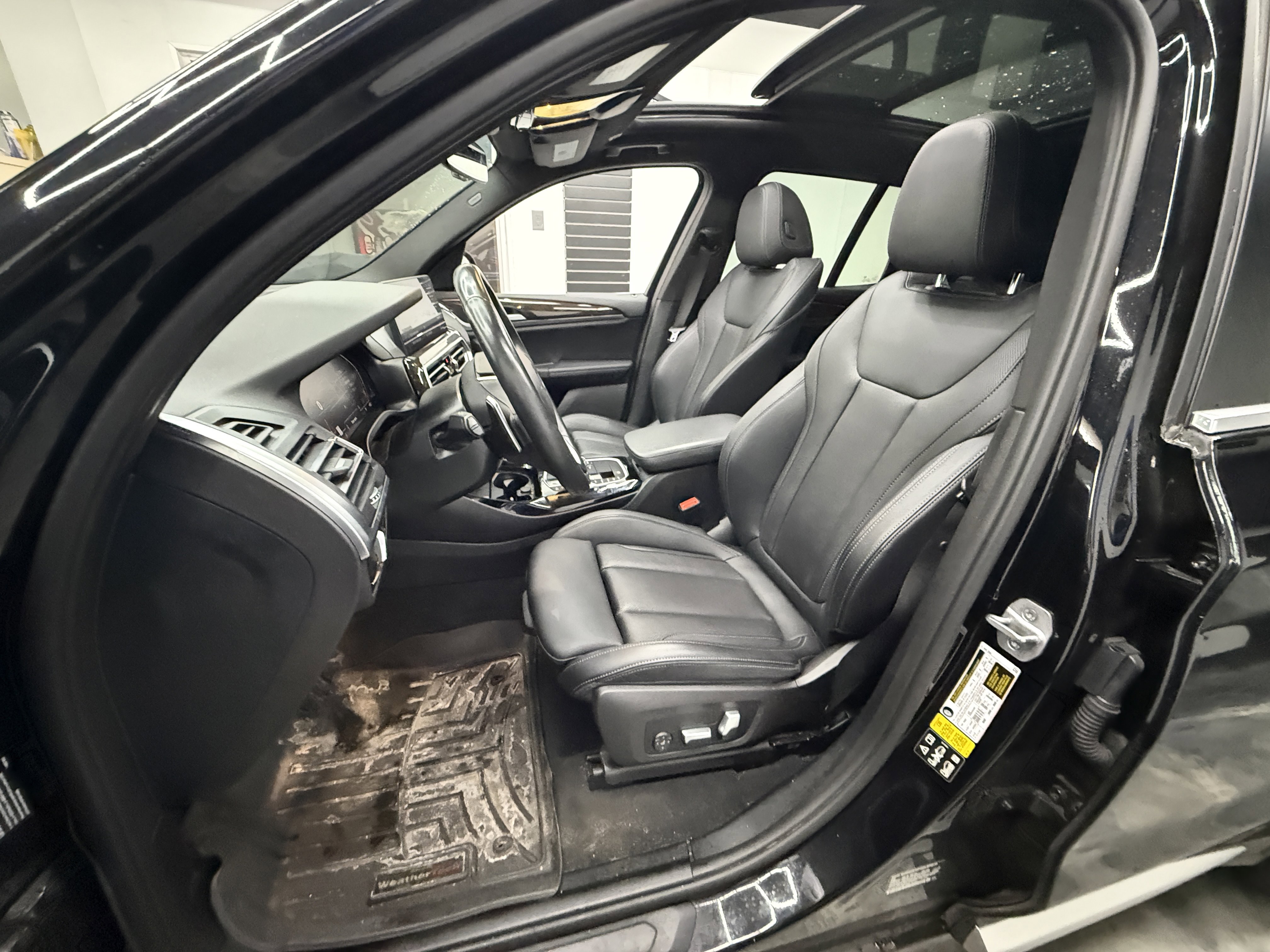 Used 2023 BMW X3 xDrive30i w/ Premium Package image 11