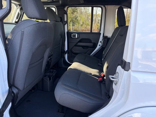 Used 2025 Jeep Wrangler Unlimited Sahara image 7