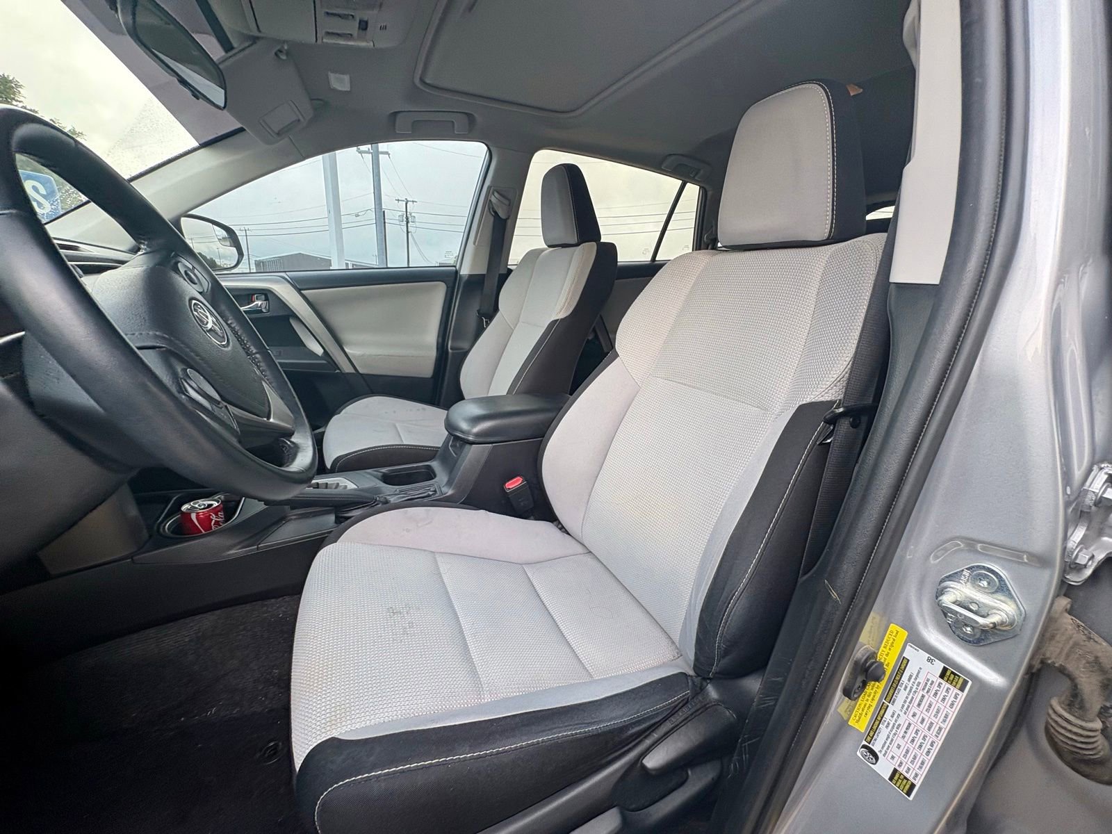 Used 2016 Toyota RAV4 XLE FWD image 14