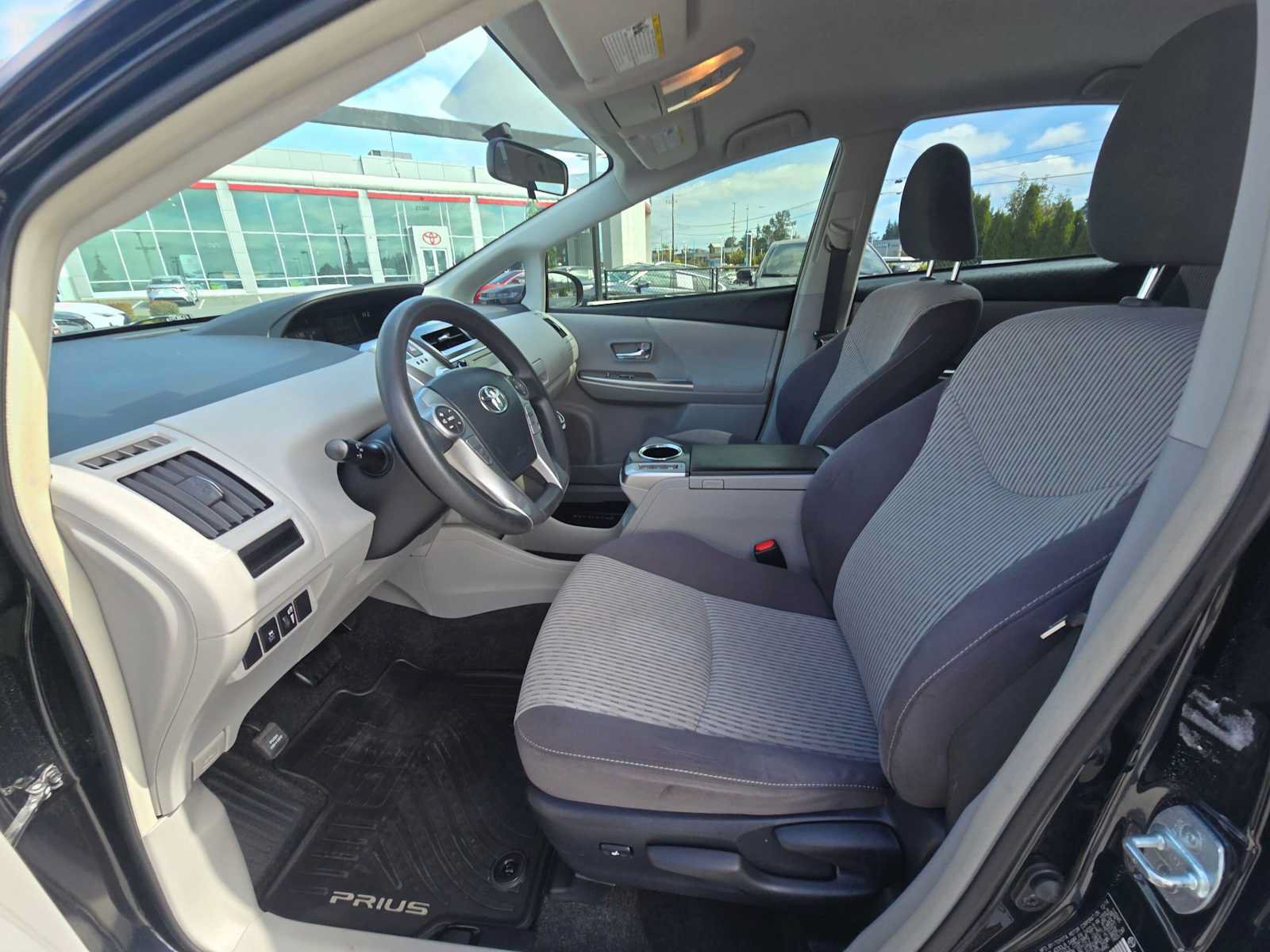 Used 2015 Toyota Prius V Three FWD image 21