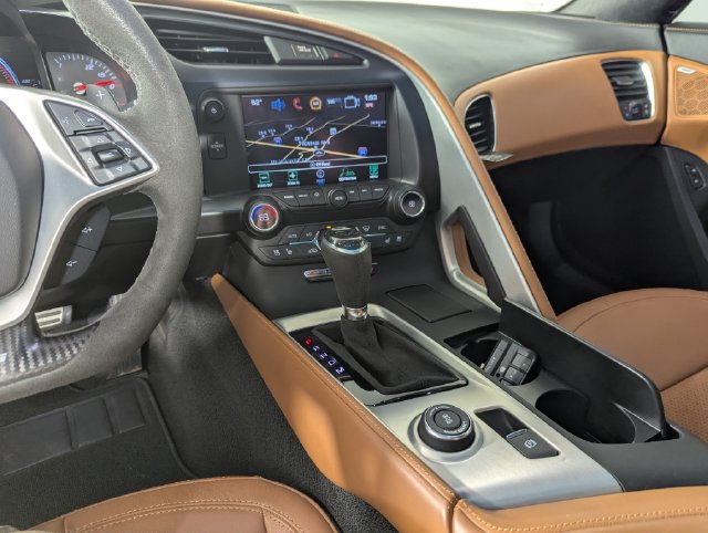 Used 2019 Chevrolet Corvette Z06 RWD image 16