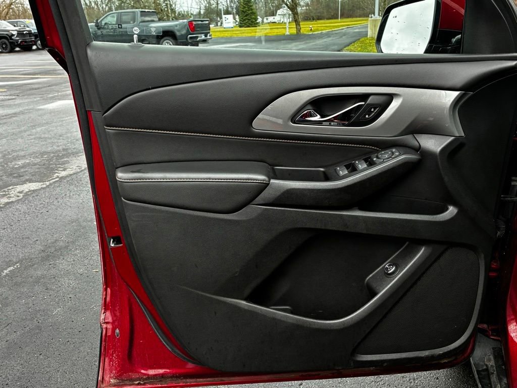 Used 2020 Chevrolet Traverse LT w/ LPO, Floor Liner Package image 16